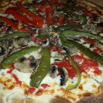 Lee's Tavern - Full pie with mushroom and sweet pepper - Pizza Near Me - Staten Island, New York Lee's Tavern - Full pie with mushroom and sweet pepper - Pizza Near Me - Staten Island, New York