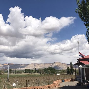 Hermosa Vineyards - Amazing view - Wine Tasting Room Near Me - Palisade, Colorado Hermosa Vineyards - Amazing view - Wine Tasting Room Near Me - Palisade, Colorado