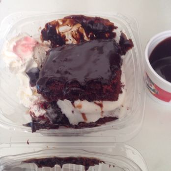 Frisch's Big Boy - This is how little fudge the put on my cake after "fixing the error" - Diners Near Me - Hamilton, Ohio Frisch's Big Boy - This is how little fudge the put on my cake after "fixing the error" - Diners Near Me - Hamilton, Ohio