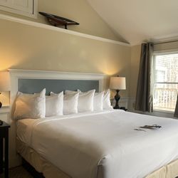 The Inn at 7 Central - Room 12