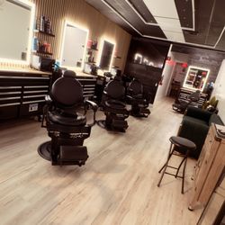 Essies Cuts Studio
