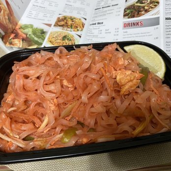Wu's House - Pad Thai - Japanese Near Me - Evergreen Park, Illinois