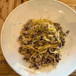 Indispensa - HUNDREDS of tiny clams in Indispensa's clam linguini