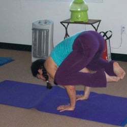 Hot Salutations Community Yoga Center - Vinyasa flow yoga