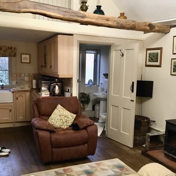 The Lodge - The Lodge - interior with kitchen/bathroom - Vacation Rentals Near Me - Warehorne, KEN