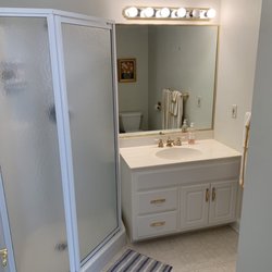Home Port Door County - Bathroom Room 2 & 3