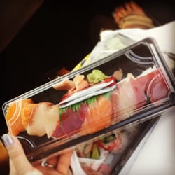Nigirizushi with various types of fish.