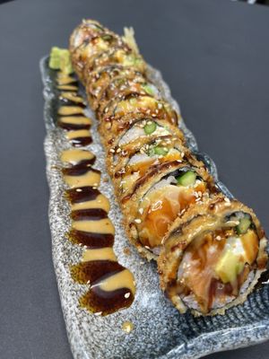 MAGURO Sushi Thai Ramen by null