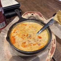Garelys Mexican Restaurant - Chorizo queso