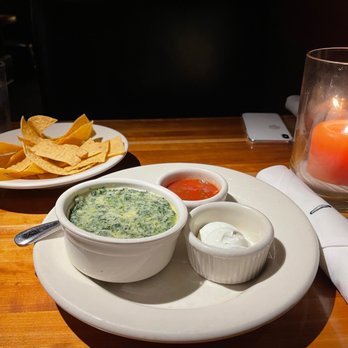 Houston's Restaurant - New American Near Me - Irvine, California