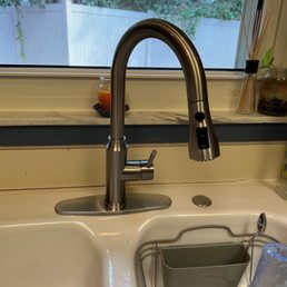 Kitchen faucet Kitchen faucet