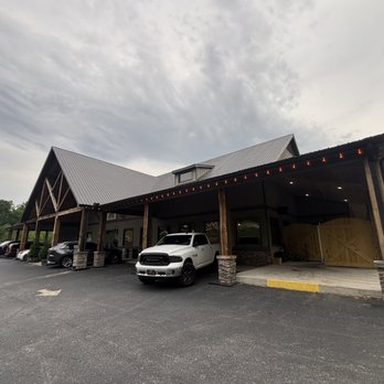 The Flying Trout Restaurant - American Near Me - Blairsville, Georgia