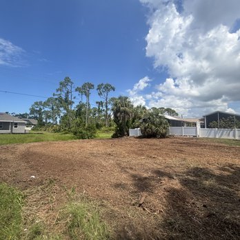 Kolbs Clearing & Land Services - Property Mulched - Tree Services Near Me - Englewood, Florida Kolbs Clearing & Land Services - Property Mulched - Tree Services Near Me - Englewood, Florida