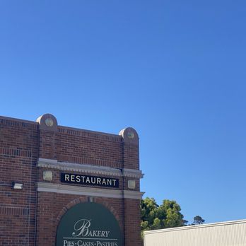 Linn's Restaurant - American Near Me - Cambria, California Linn's Restaurant - American Near Me - Cambria, California