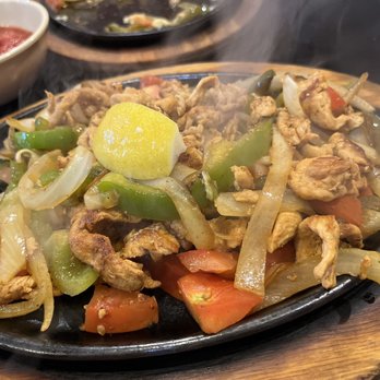 Yellow Cactus - Chicken Fajita - Mexican Near Me - Floyds Knobs, Indiana Yellow Cactus - Chicken Fajita - Mexican Near Me - Floyds Knobs, Indiana