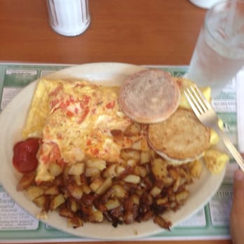 Thread City Diner - HUGEEE portions - Diners Near Me - Willimantic, Connecticut