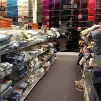 Kohl's - Housewares... Messy? Yes - Department Stores Near Me - DRAPER, Utah