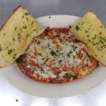 ZURI'S Pizza - two slices of bread on a plate - Pizza Near Me - St. Augustine, Florida