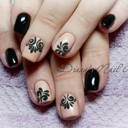 Diana's Nail Art - Embossed.