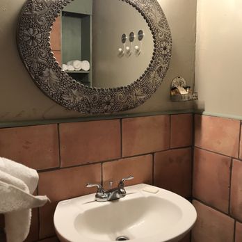 Eleven Inn - Hotels Near Me - Balmorhea, Texas