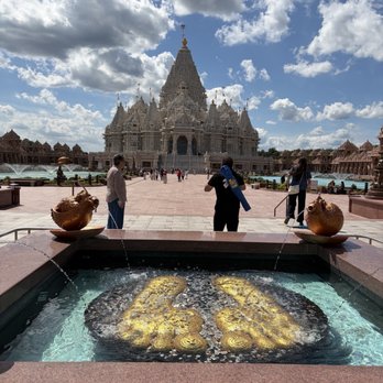 BAPS Swaminarayan Akshardham - Hindu Temples Near Me - Robbinsville, New Jersey