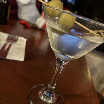 Offshore Tavern & Grill - Chilled Vodka Martini - Sports Bars Near Me - San Diego, California Offshore Tavern & Grill - Chilled Vodka Martini - Sports Bars Near Me - San Diego, California
