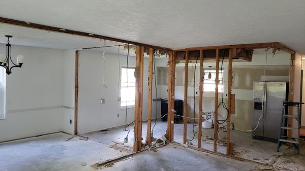 AR's California Dreams Home Remodeling & Handyman services Logo