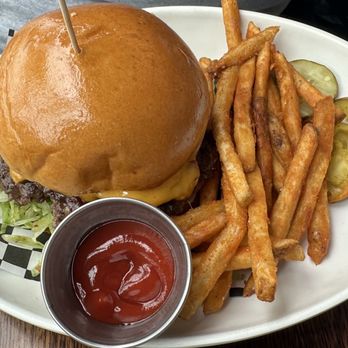 The Whaler - Whaler Burger - Breakfast & Brunch Near Me - Santa Monica, California The Whaler - Whaler Burger - Breakfast & Brunch Near Me - Santa Monica, California