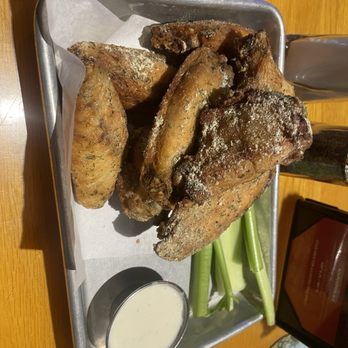 BJ's Restaurant & Brewhouse - American Near Me - Arcadia, California