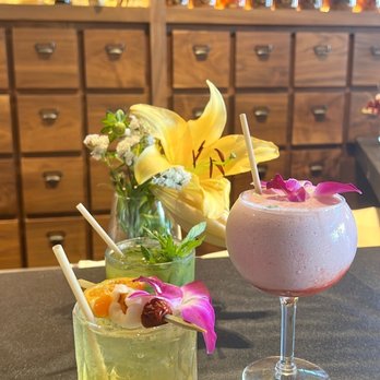 Lily - Kiwi Cucumber Mash (gin cocktail) $16, Green Jasmine Iced Tea $16 (gin cocktail), strawberry daiquiri (vodka cocktail) $16 - Vietnamese Near Me - San Francisco, California