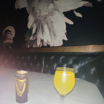 Silly Goose - Lounges Near Me - Memphis, Tennessee