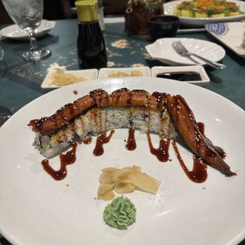 Bamboo Bistro - Eel roll, first time this was real good too. - Asian Fusion Near Me - Lady Lake, Florida