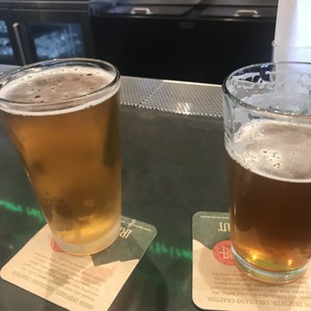 Phil's BBQ - Beers served in frosted glasses at bar - Barbeque Near Me - San Diego, California Phil's BBQ - Beers served in frosted glasses at bar - Barbeque Near Me - San Diego, California