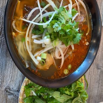 Son Kieu - 14. Bun Bo đặc biệt - Vietnamese Near Me - Westminster, California