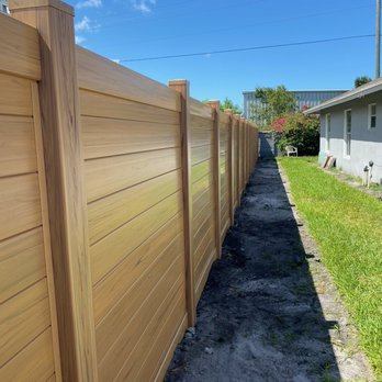 PVC Fence Supply - LIGHT BROWN HORIZONTAL VINYL FENCE - Fences & Gates Near Me - Riviera Beach, Florida PVC Fence Supply - LIGHT BROWN HORIZONTAL VINYL FENCE - Fences & Gates Near Me - Riviera Beach, Florida