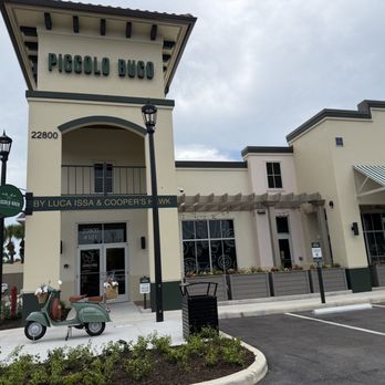 Piccolo Buco by Cooper's Hawk - Wine Bars Near Me - Estero, Florida