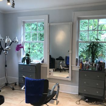 Flirt Salon - Perfect natural light - Hair Salons Near Me - Charlotte, North Carolina
