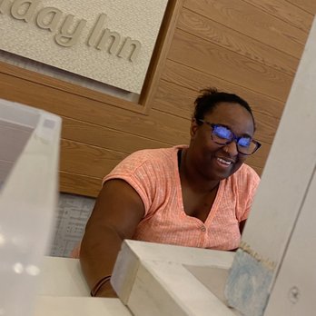 Holiday Inn St George Conv Ctr - Front end staff - Hotels Near Me - Saint George, Utah Holiday Inn St George Conv Ctr - Front end staff - Hotels Near Me - Saint George, Utah