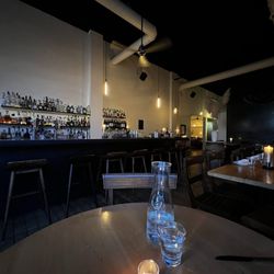 Black Bottle - Interior