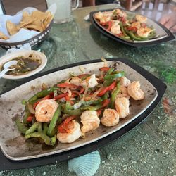 Galvan - Shrimp fajitas