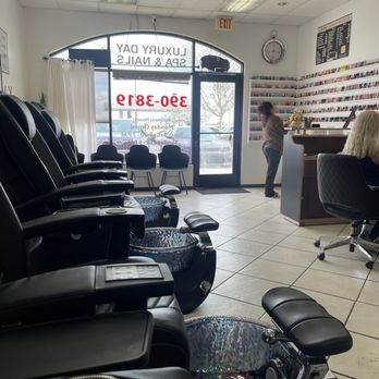 Luxury Day Spa & Nails - Nail Salons Near Me - Palmdale, California