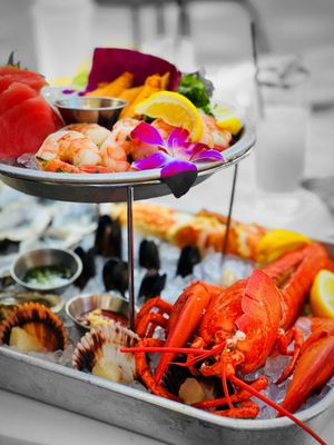 EMC Seafood & Raw Bar by null