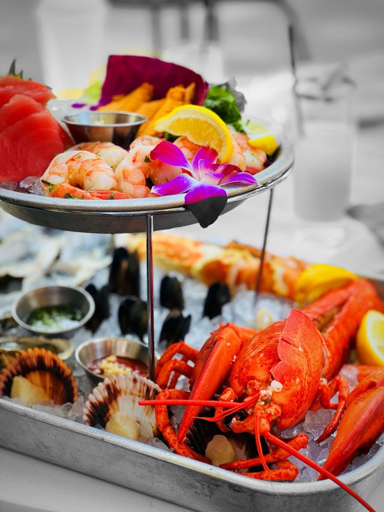 EMC Seafood & Raw Bar