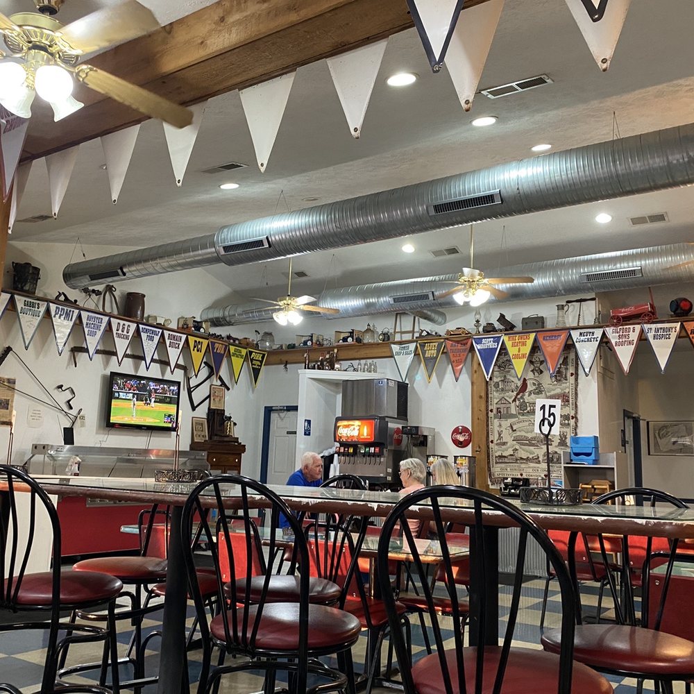 Rockhouse Pizza - Main dining space. - Pizza Near Me - Robards, Kentucky Rockhouse Pizza - Main dining space. - Pizza Near Me - Robards, Kentucky