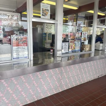 HiBoy Drive-In - Order window - Burgers Near Me - Independence, Missouri
