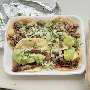 Super Tacos El Pastorcito Estilo DF - Get the Lengua taco lower left, Super good! - Food Trucks Near Me - Temple City, California Super Tacos El Pastorcito Estilo DF - Get the Lengua taco lower left, Super good! - Food Trucks Near Me - Temple City, California