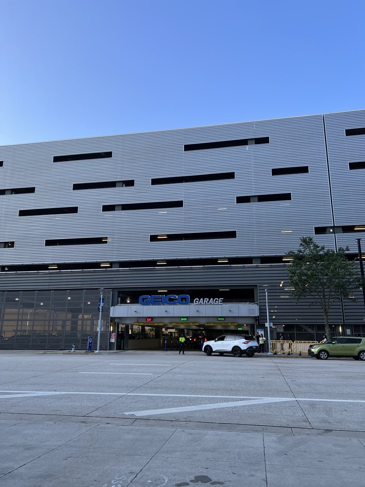 GEICO GARAGE - Updated June 2025 - 18 Photos & 26 Reviews - 400 W South