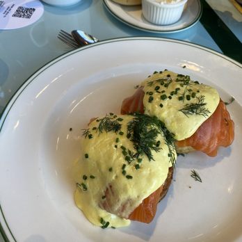 Sadelle's - Salmon eggs Benedict - Breakfast & Brunch Near Me - Las Vegas, Nevada