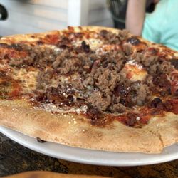 Poor People's Pub - Meat lovers pizza (make your own)