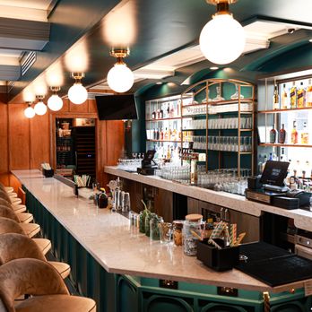 Vintage Green Rooftop - Main bar at Vintage Green - Cocktail Bars Near Me - New York, New York Vintage Green Rooftop - Main bar at Vintage Green - Cocktail Bars Near Me - New York, New York